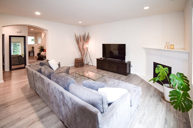 Building Photo - 4721 Joppa St SW