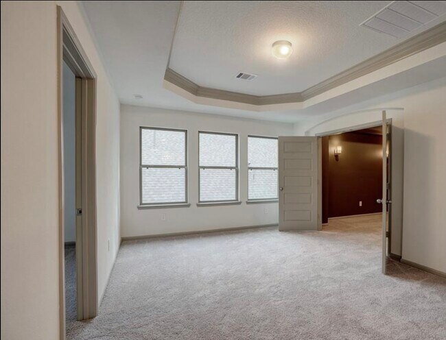 Building Photo - 712 Fall Rock Branch Dr