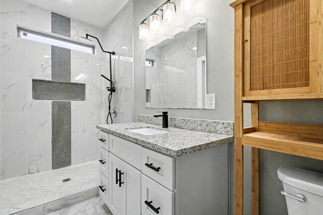 Building Photo - 3442 Noah St