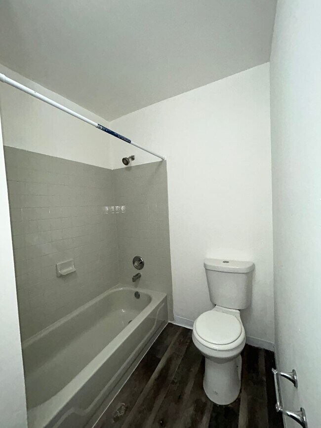 Building Photo - 71 Power St