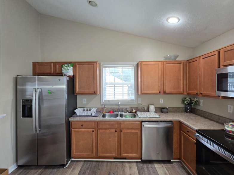 Building Photo - 4612 Raspberry Patch Ln