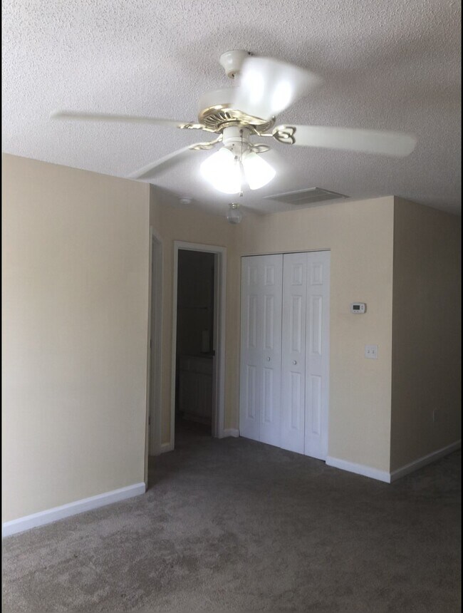 Building Photo - 2407 James St