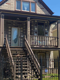 Building Photo - 2423 N Lawndale Ave
