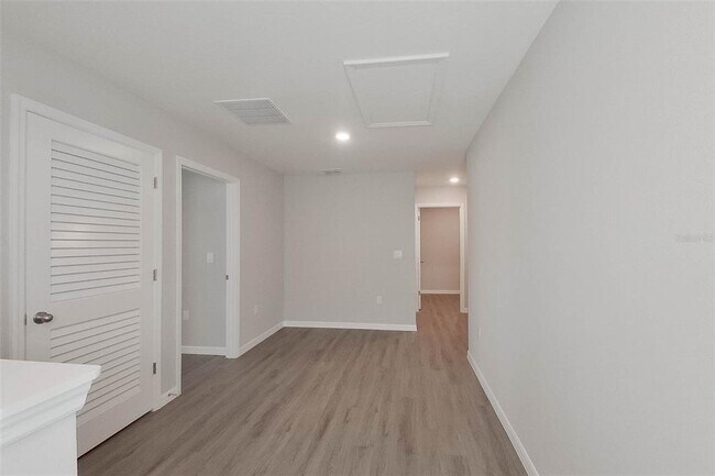 Building Photo - 8641 SW 43rd Ter