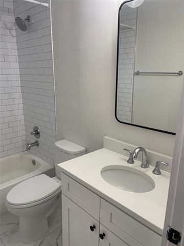 Building Photo - 425 N Rosemont Ave