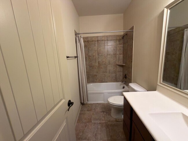 Building Photo - 3419 Selene Dr
