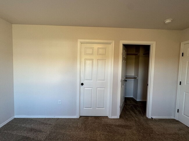 Building Photo - 1733 N Nina Cir
