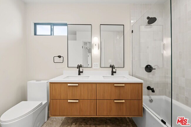 Building Photo - 5843 Whitworth Dr