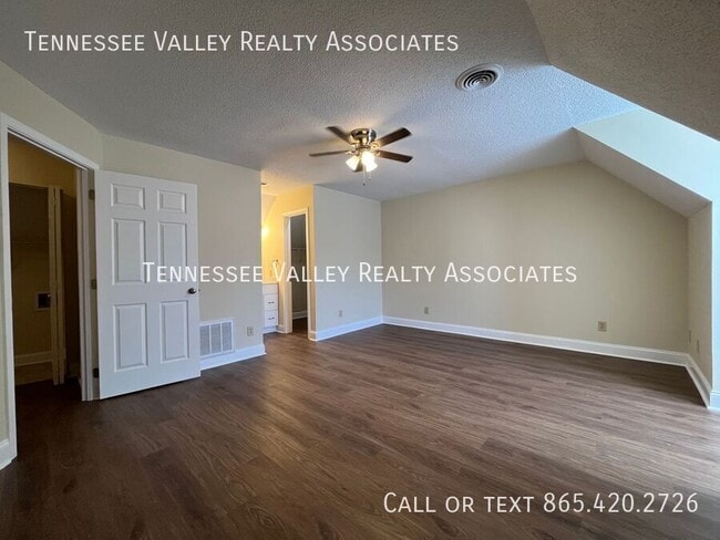 Building Photo - 455 Bramblewood Ln