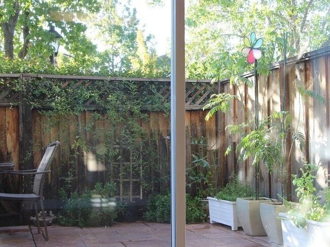 Building Photo - 4039 Ghiotti Ct