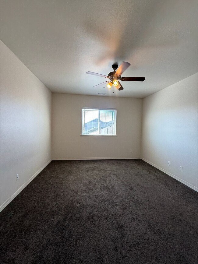 Building Photo - 4823/4825 Barbera St