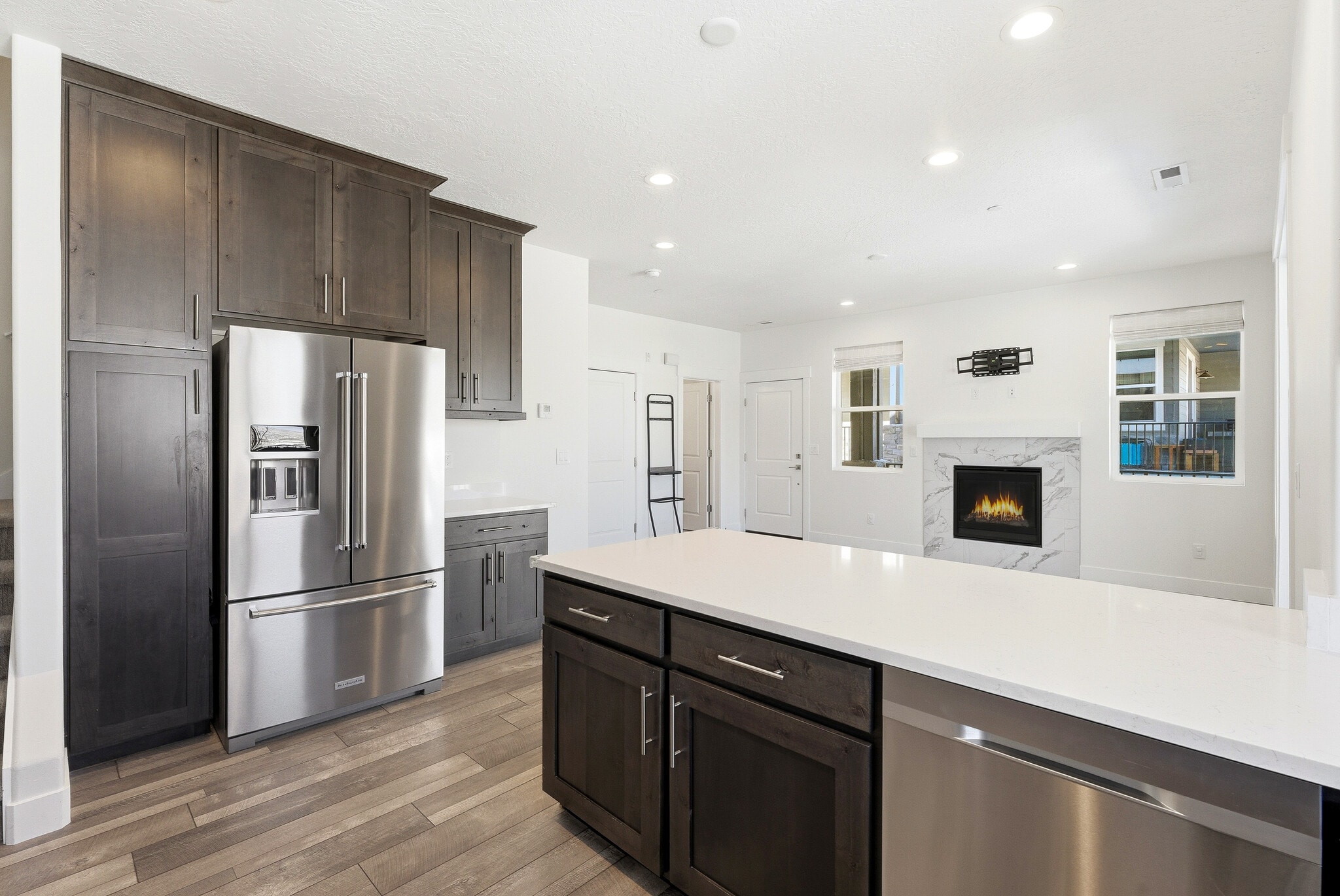 Building Photo - 3342 Santa Fe Rd