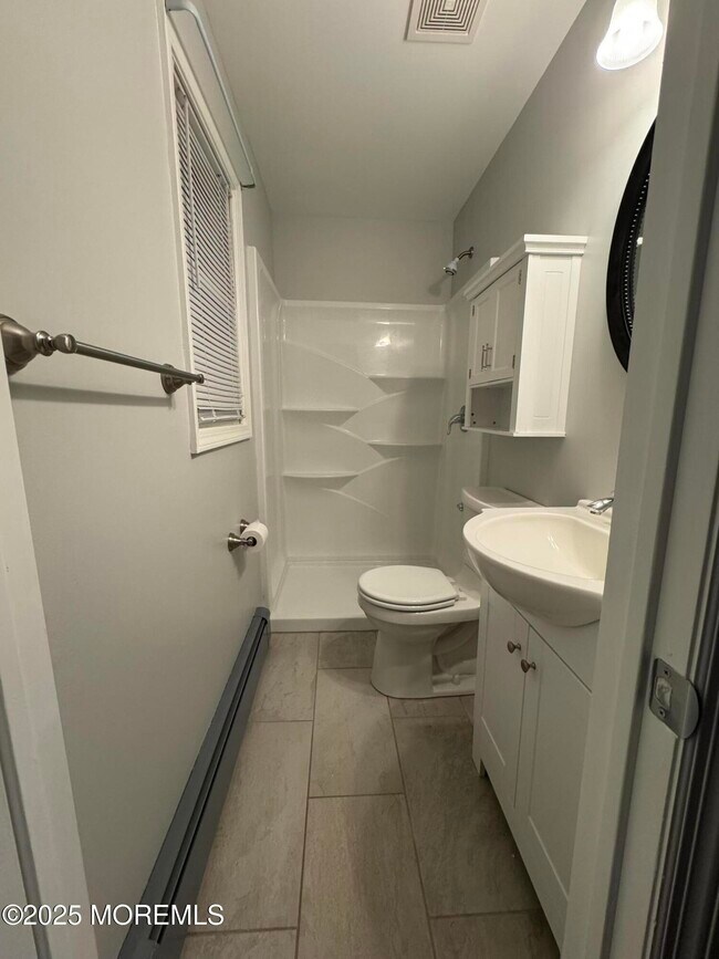 Building Photo - 109 Westwood Dr