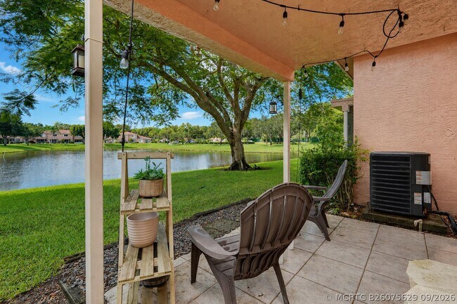 Building Photo - 9767 Kamena Cir