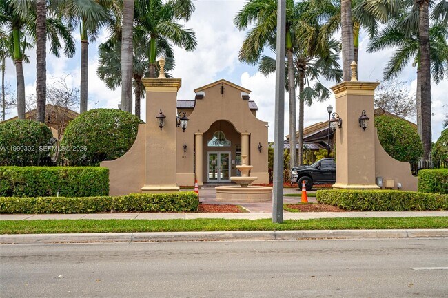 Building Photo - 935 NE 33rd Terrace