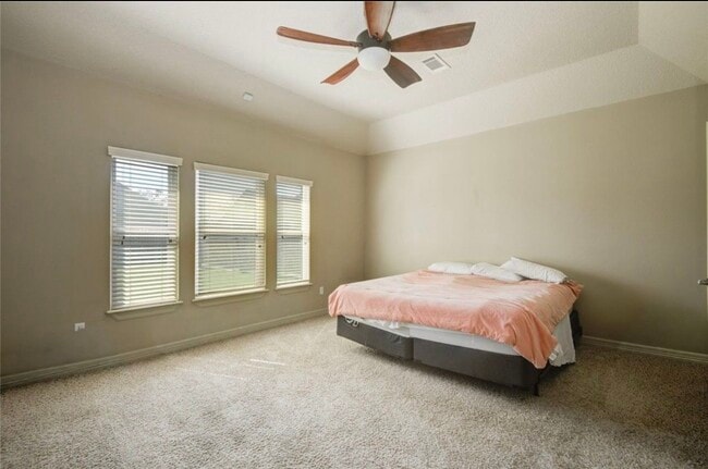 Building Photo - 57 Red Maple Ct