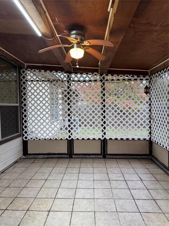 Building Photo - 14709 Fairland Drive