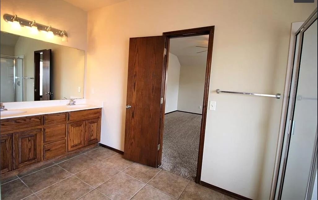 Building Photo - 2017 NW 176th Terrace