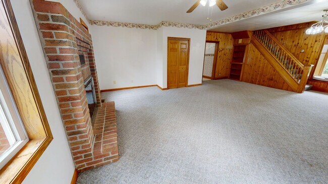 Building Photo - 4 bedroom farm house in Plymouth Shiloh Schools