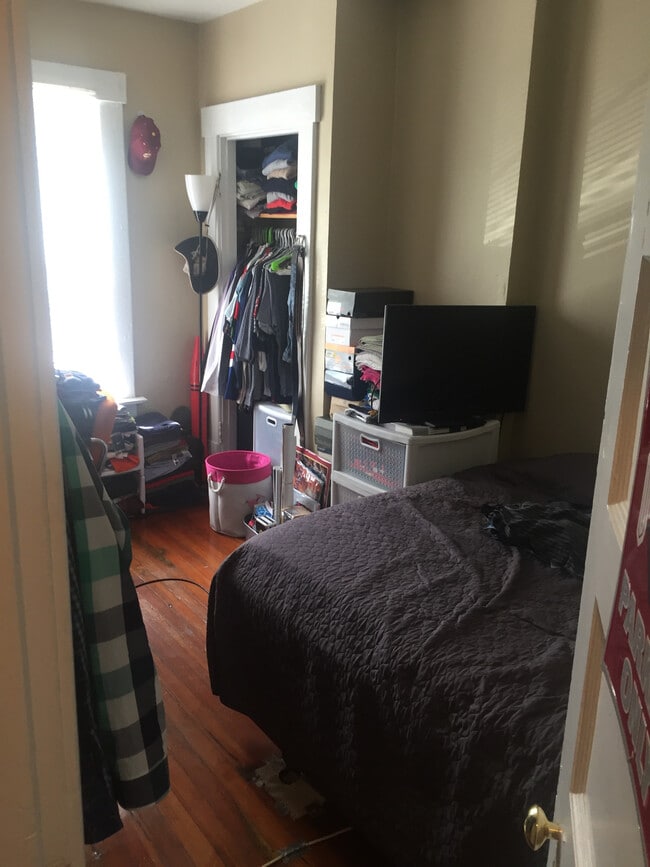 Building Photo - 87 W 1st Ave