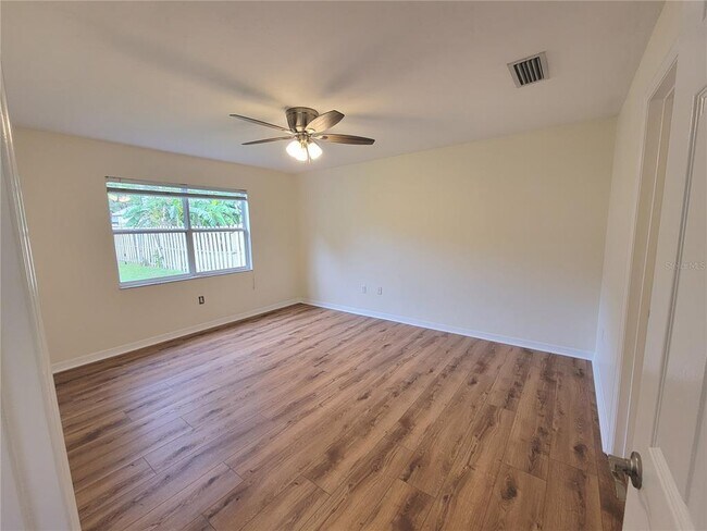 Building Photo - 5207 SW 79 Terrace