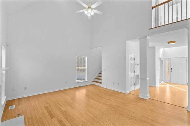 Building Photo - 111 Bellewood Ct