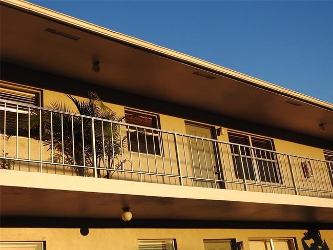 Building Photo - 1600 NE 3rd Ave