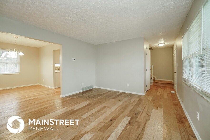 Building Photo - 2695 Kenview Rd S