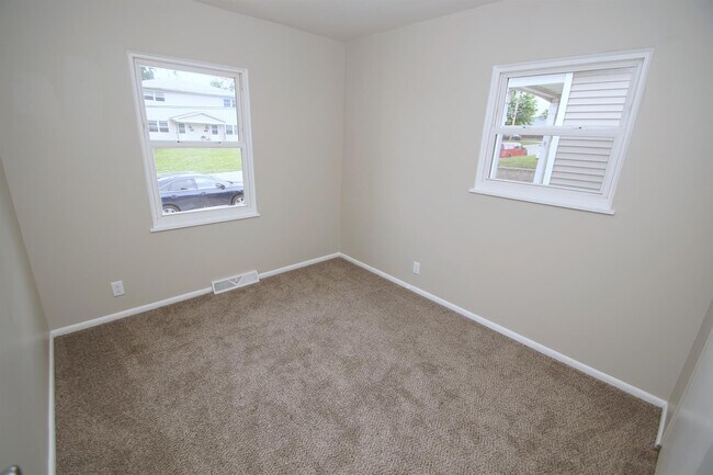 Building Photo - 3516 Central Ave