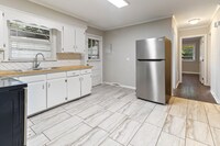 Building Photo - 1814 House Ave