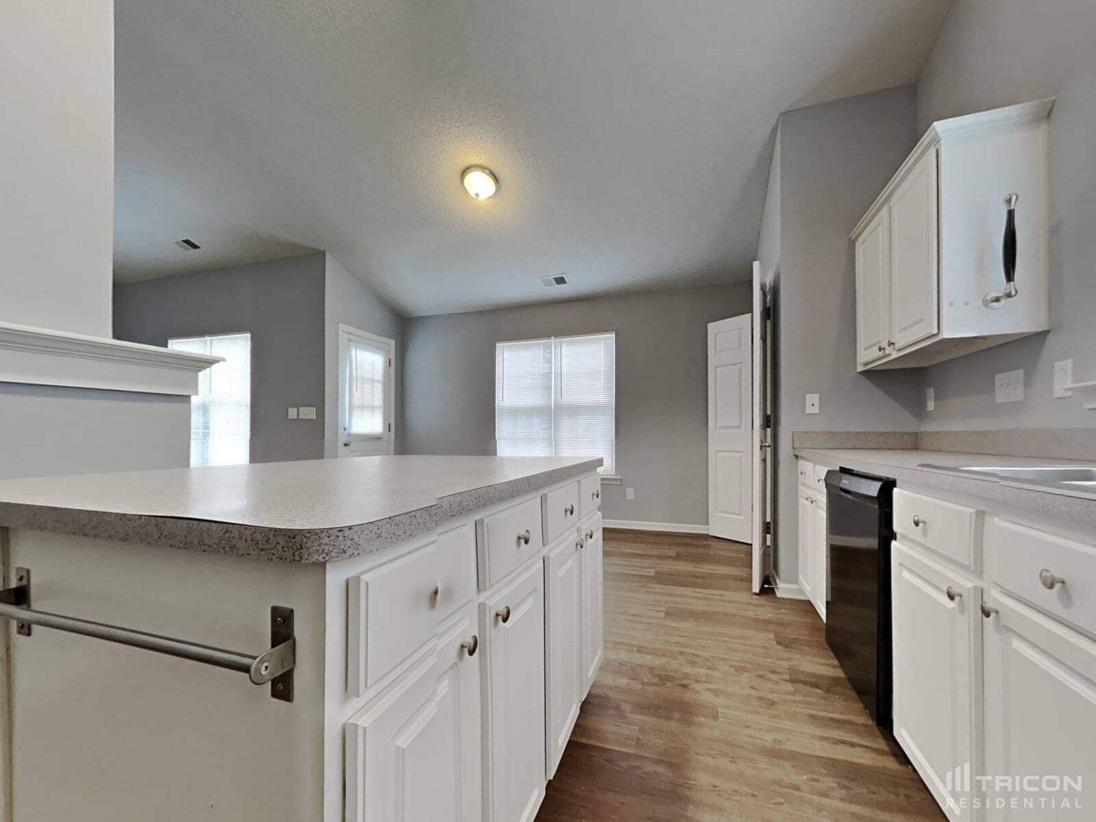 Building Photo - 5804 Avian Pl