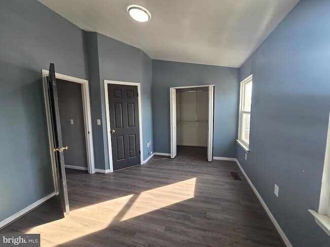 Building Photo - 2118 Cedar Barn Way