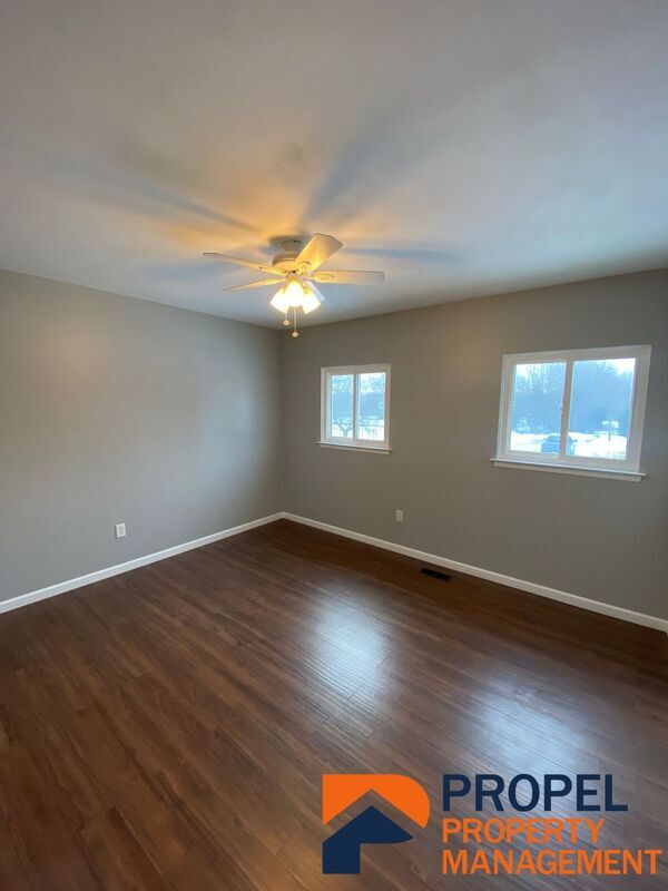 Building Photo - 243 Randall Dr