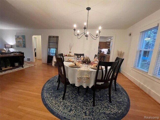 Building Photo - 531 Oakland Ave