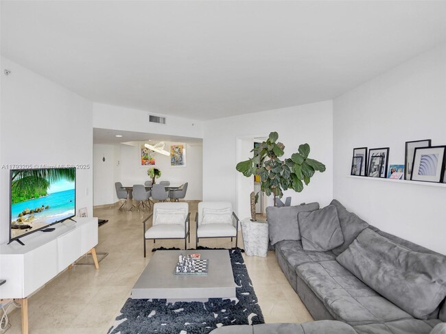 Building Photo - 21205 Yacht Club Dr