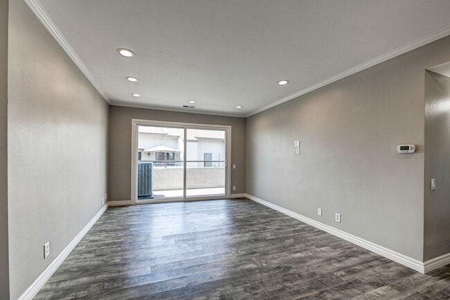 Building Photo - MUST SEE!!! BEAUTIFUL!!!  – Updated Upstai...