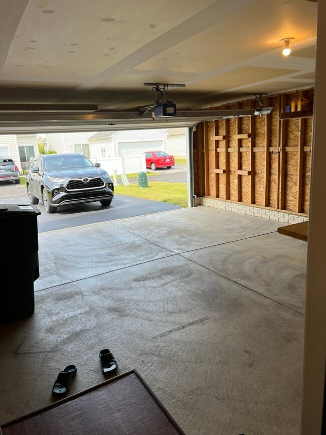 Garage (2 car) - 5537 Goose Falls Dr