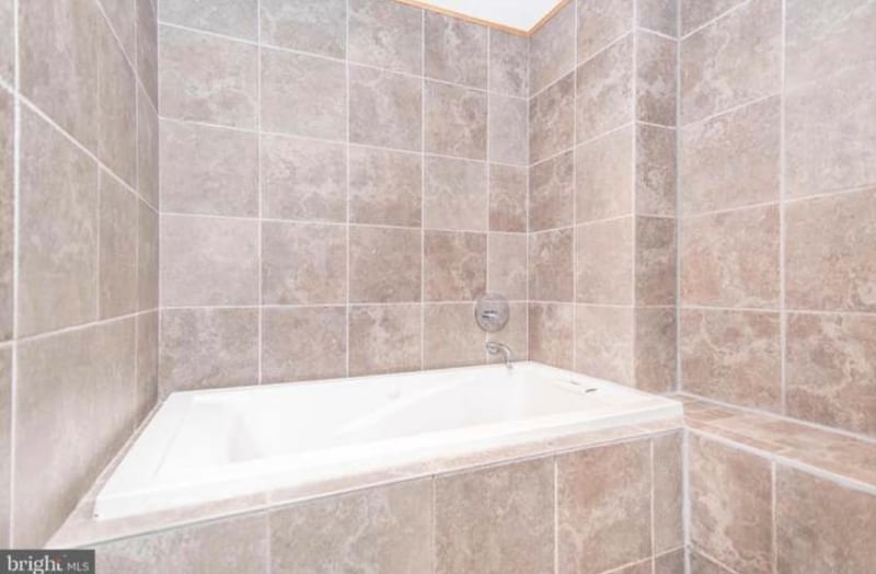 Building Photo - 1313 S American St