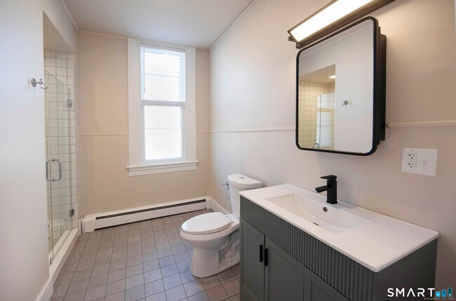 Building Photo - 214 Broadway