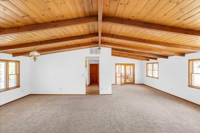Building Photo - 21179 Hemlock St