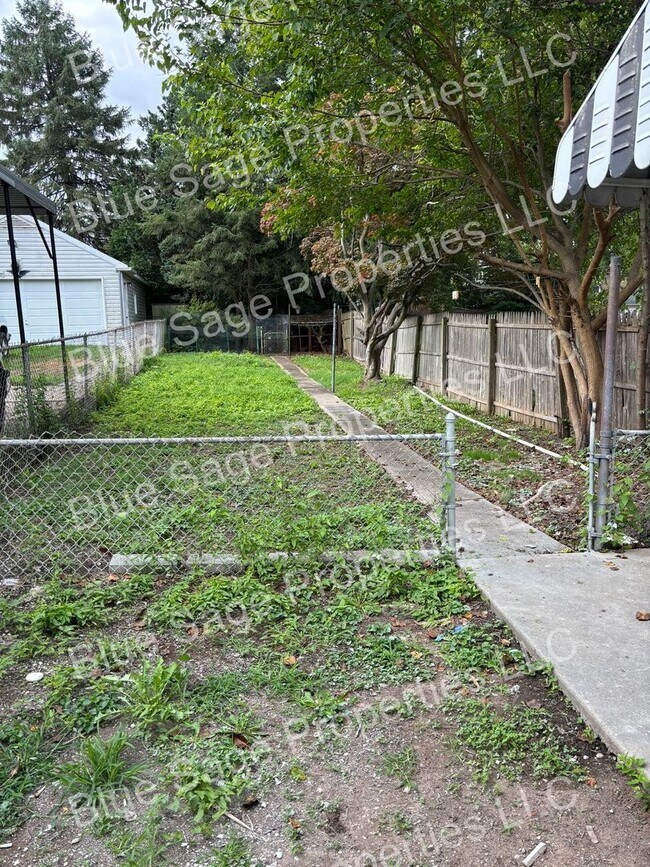Building Photo - 126 Beech St