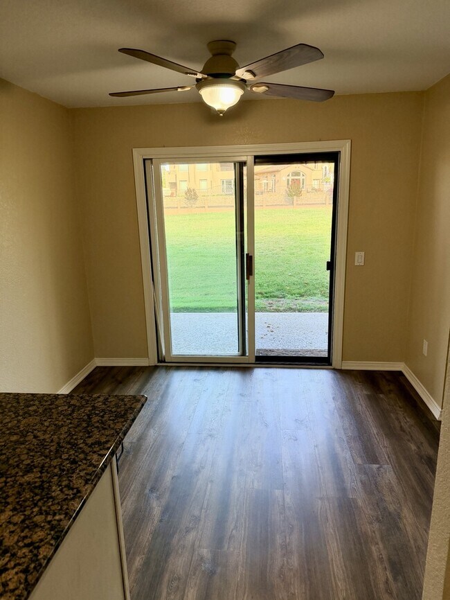 Building Photo - 38441 Oaktree Loop