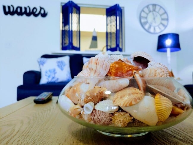 Building Photo - 2810 N Beach Rd