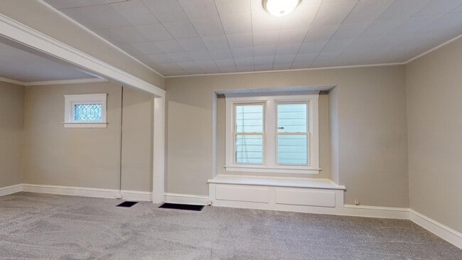 Building Photo - Brooklyn Centre neighborhood - 3  bedroom/...