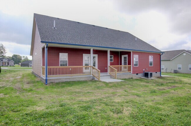 Building Photo - 135 Riverbend Dr