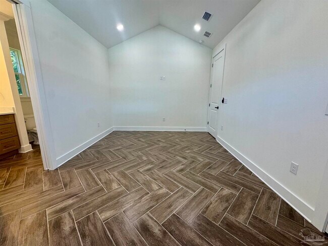 Building Photo - 1212 N Hayne St