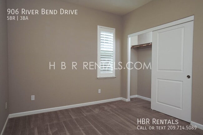 Building Photo - 906 River Bend Dr
