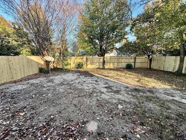 Building Photo - 126 Kensington Cir