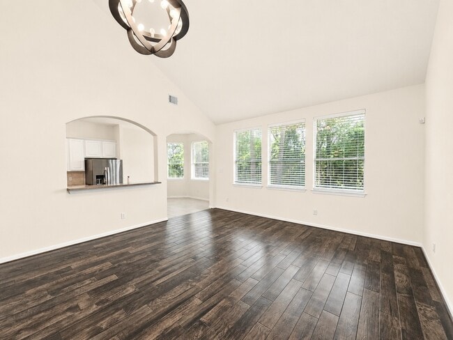 Building Photo - 98 W Knightsbridge Dr