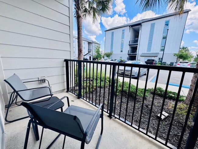 Building Photo - 14532 Star Water Rd